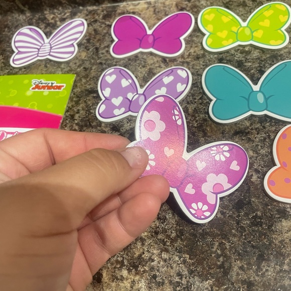 Minnie Mouse party supplies. 9pc set - Picture 5 of 10